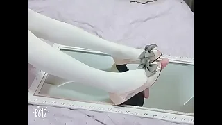 493 footjob porn videos